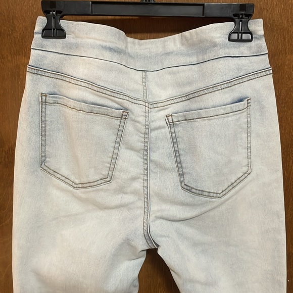 Westbound Petite Capri Jeans size 8P 👖 - Picture 3 of 5